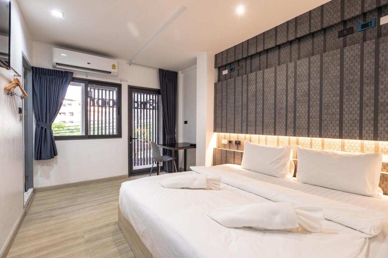Baan Kun Mhor Hostel บ้านคุณหมอโฮสเทล Бангкок Екстер'єр фото