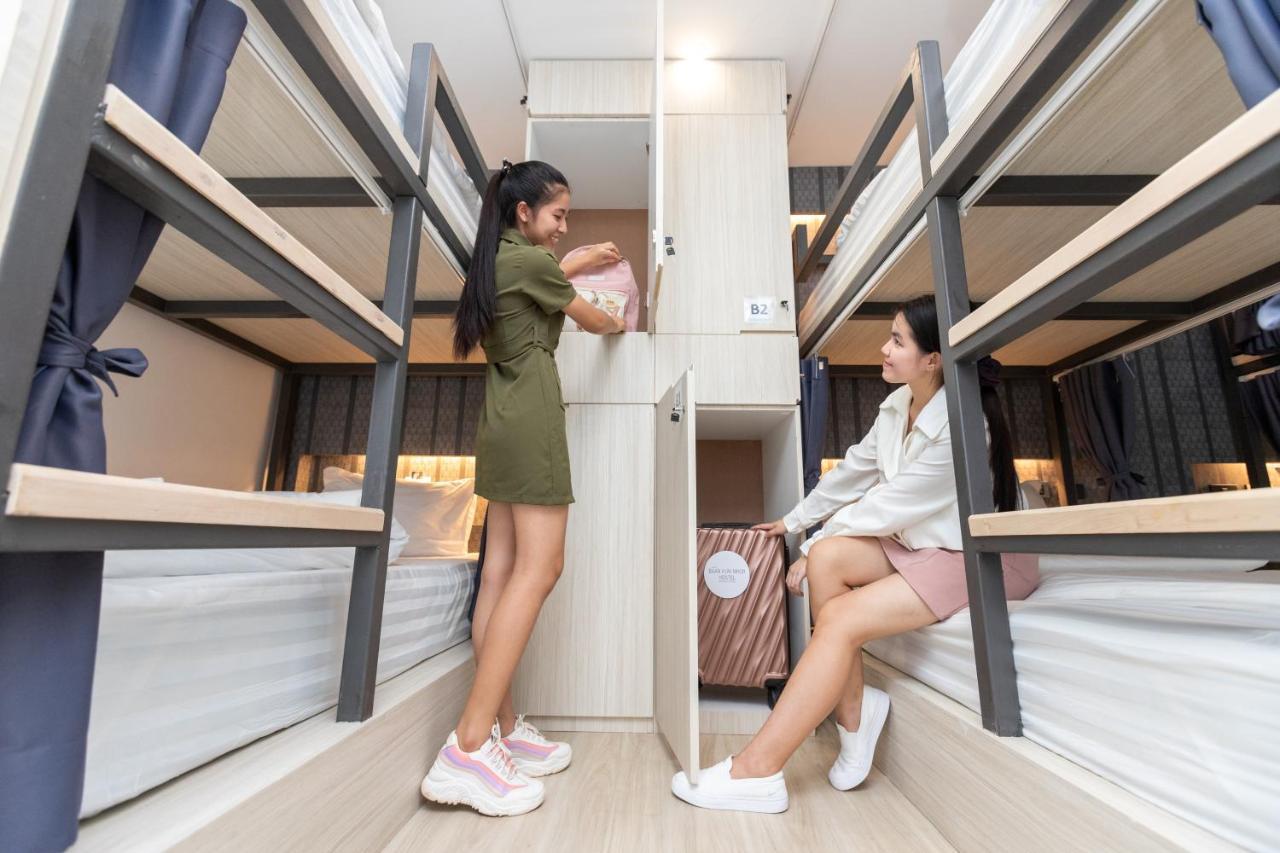 Baan Kun Mhor Hostel บ้านคุณหมอโฮสเทล Бангкок Екстер'єр фото