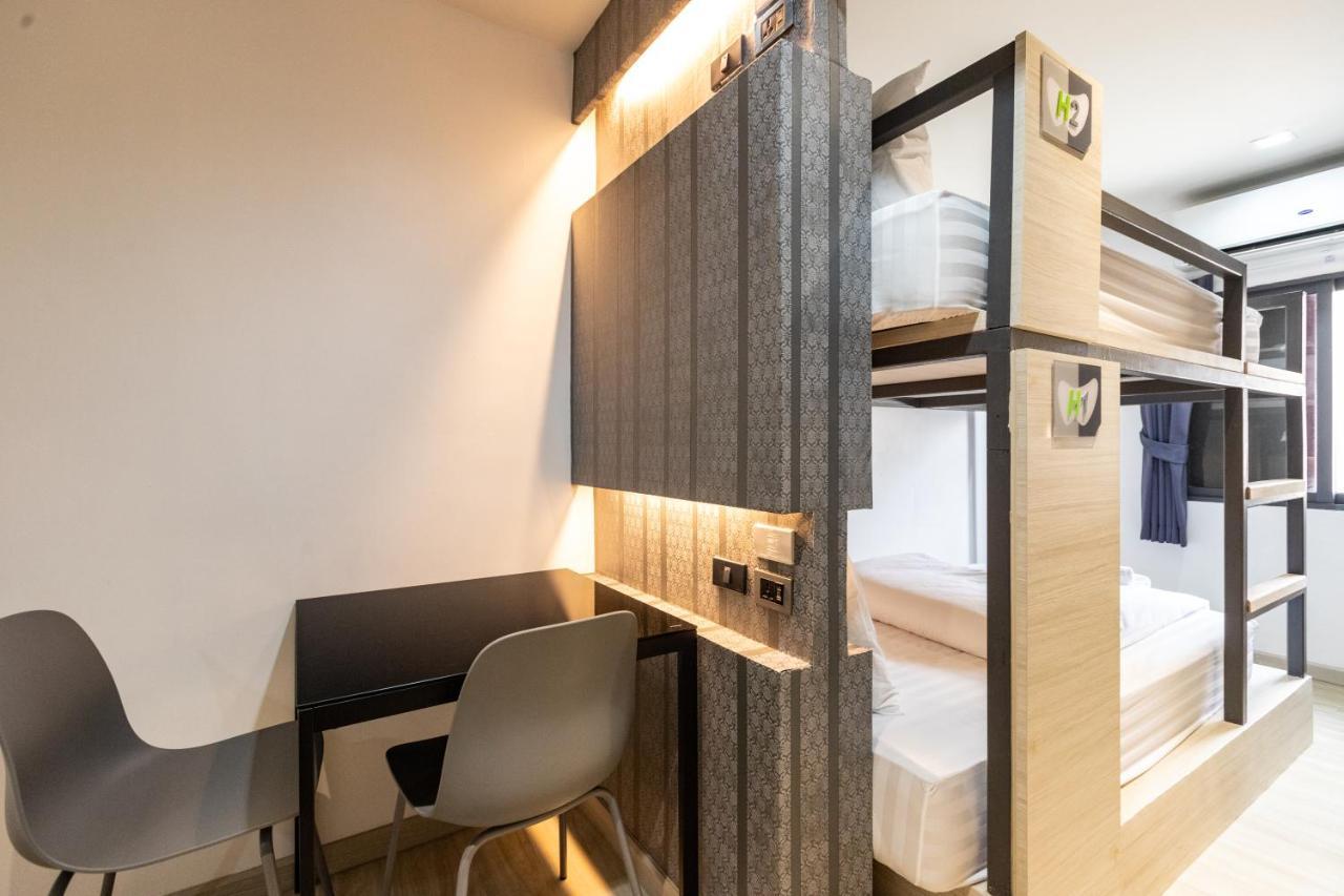 Baan Kun Mhor Hostel บ้านคุณหมอโฮสเทล Бангкок Екстер'єр фото
